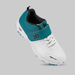 CA 70 Pro Cricket Shoes