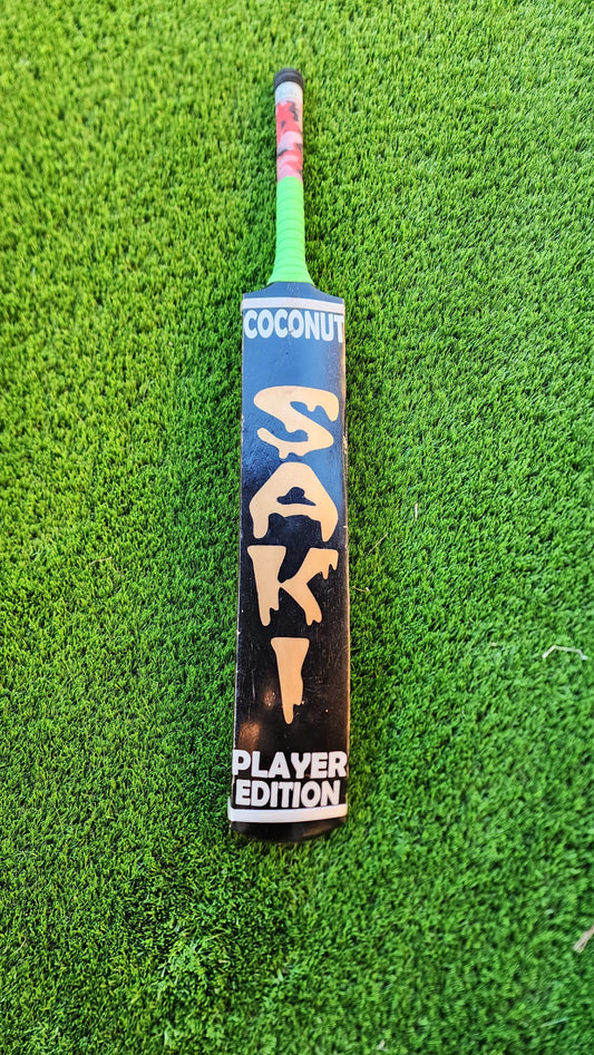 SAKI Player Edition Tape Ball Bat